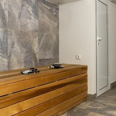 Daire Seaman's House *