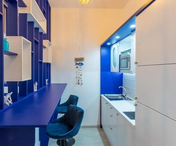 Apartment Seaman's House