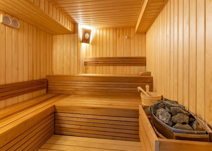 Apartment Seaman's House